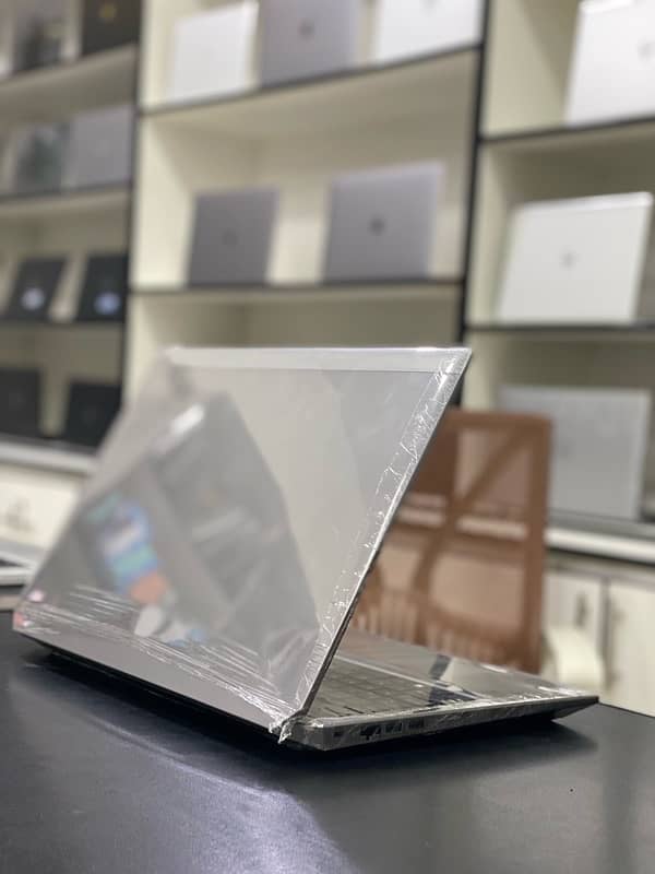 HP ZBOOK 15 G5 | core i7 8th gen H processor | 4gb GPU LAPTOP 3