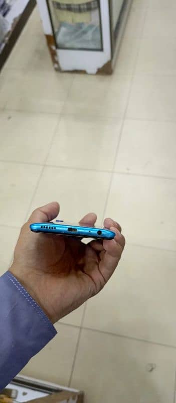 Vivo 1823 3 32 dual sim all okay 10 by 10 2
