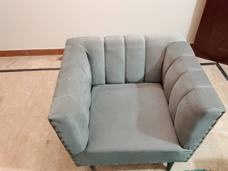 07 Seater Sofa Set In Very Good Condition 1