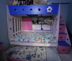 Selling the whole bedroom set