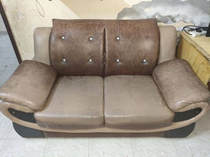 sofa set 6 chair good condition foam condition good molty  foam 0