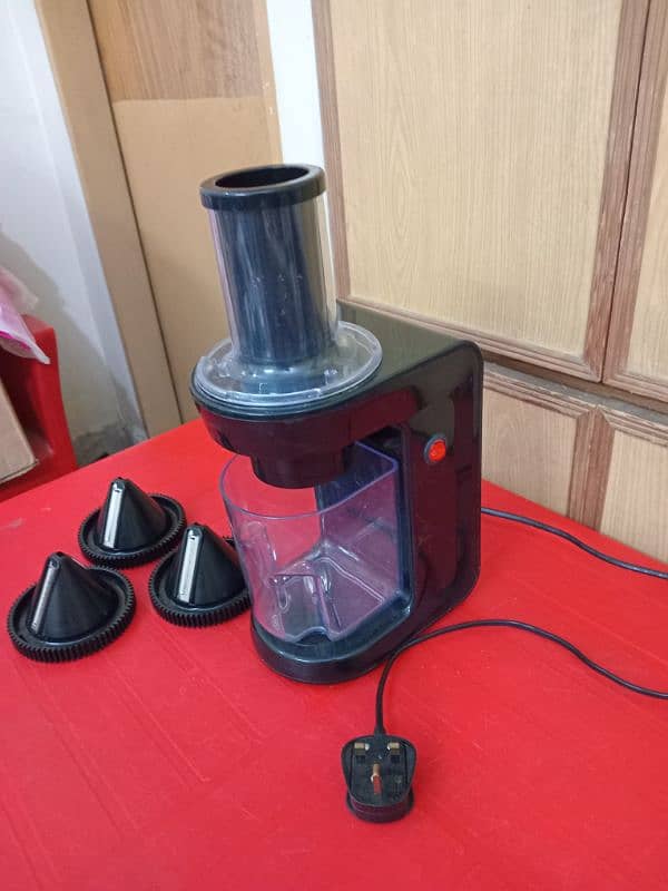My Kitchen Electric vegetable/ Salad Maker 3