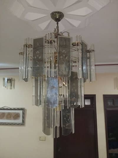 Chandelier in a good condition
