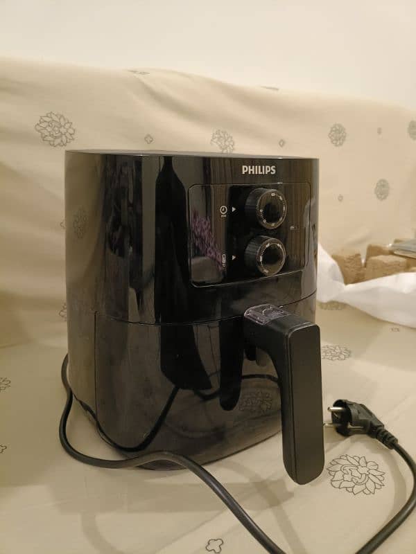 Philips Air Fryer Essential HD9200 6