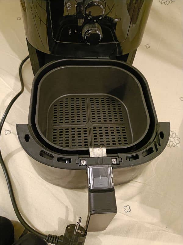 Philips Air Fryer Essential HD9200 9