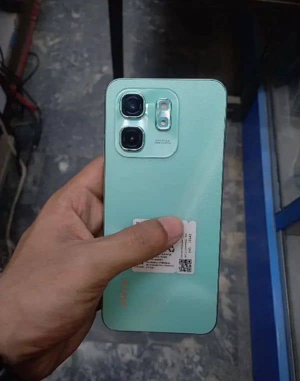 I want to sell my new box pack mobile 0