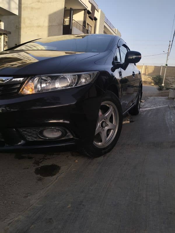 Honda Civic 2015 4