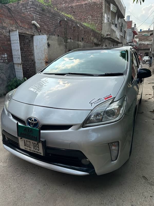 Toyota Prius 2014 3