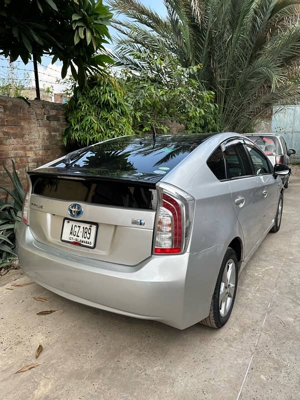 Toyota Prius 2014 10