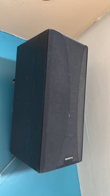 Onkyo SKF-200F/C 5.0 Left, Right, Center Rear - Klipsch Paradigm Focal 5