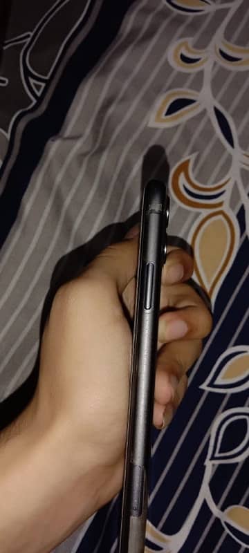 IPHONE 11 LLA 1