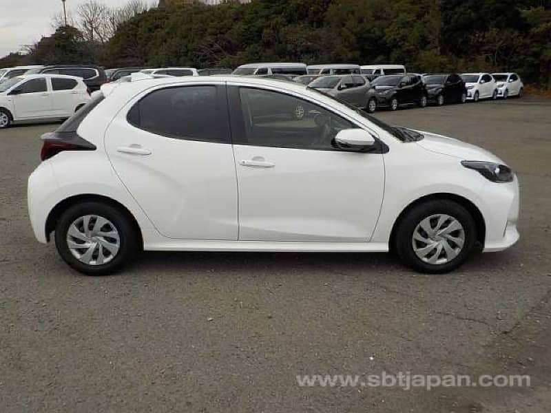 Toyota Yaris 2022 3.5 Grade May-25 Passo swift cultus 2021 2024 2020 9