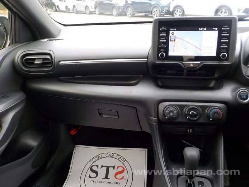 Toyota Yaris 2022 3.5 Grade May-25 Passo swift cultus 2021 2024 2020 13