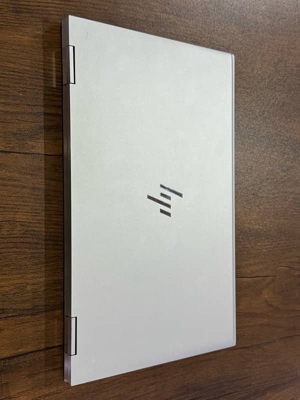 HP Elitebook 1040 G7 i7 32 GB Ram touchscreen 4
