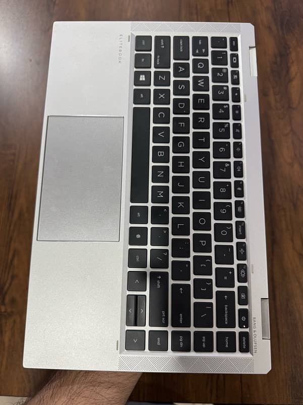 HP Elitebook 1040 G7 i7 32 GB Ram touchscreen 8