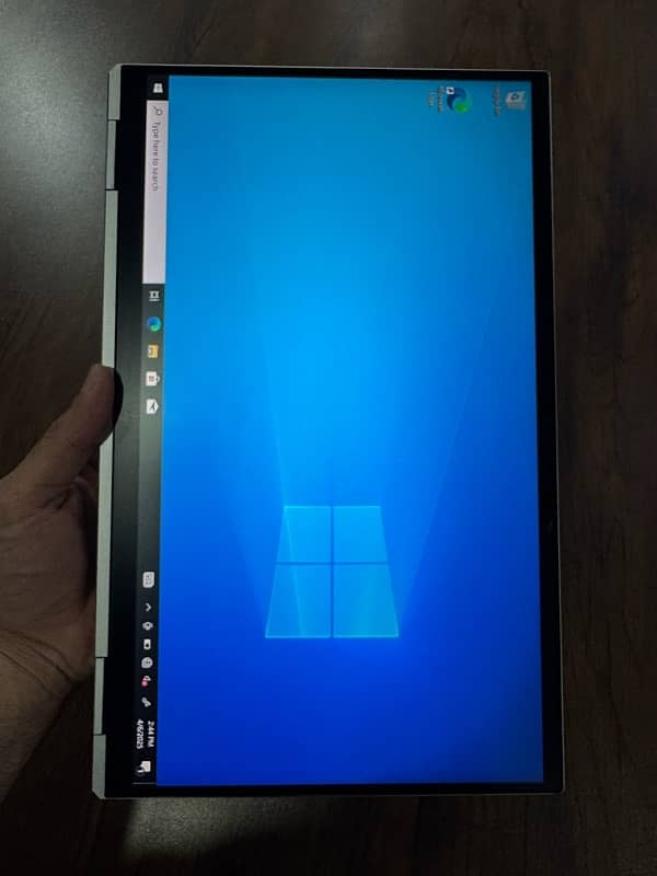 HP Elitebook 1040 G7 i7 32 GB Ram touchscreen 9