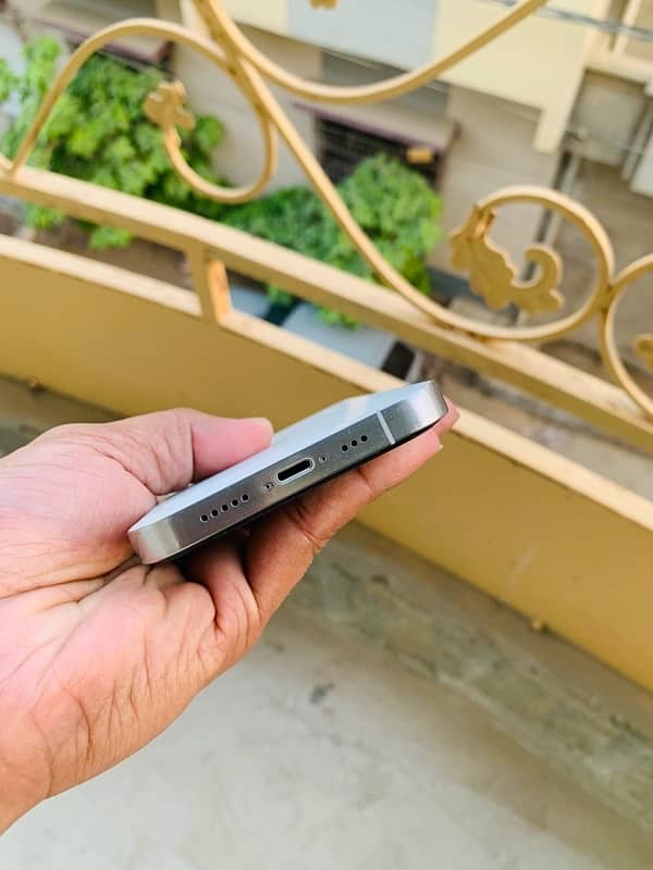 iPhone XR Duel PTA approved (All ok 10/10 Condition) 6