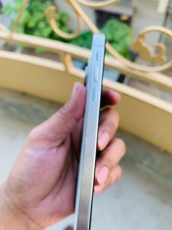 iPhone XR Duel PTA approved (All ok 10/10 Condition) 9