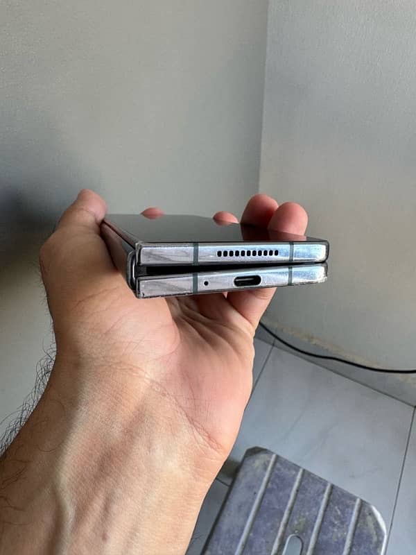 Samsung Galaxy Z Fold 4 256gb 9