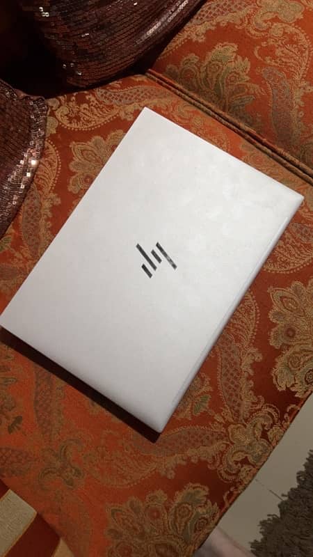 HP G9 840 I7- 12th Gen 0