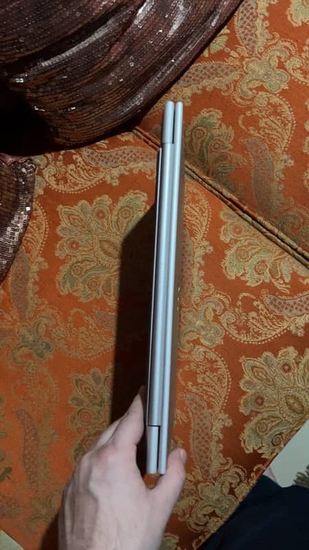 HP G9 840 I7- 12th Gen 7
