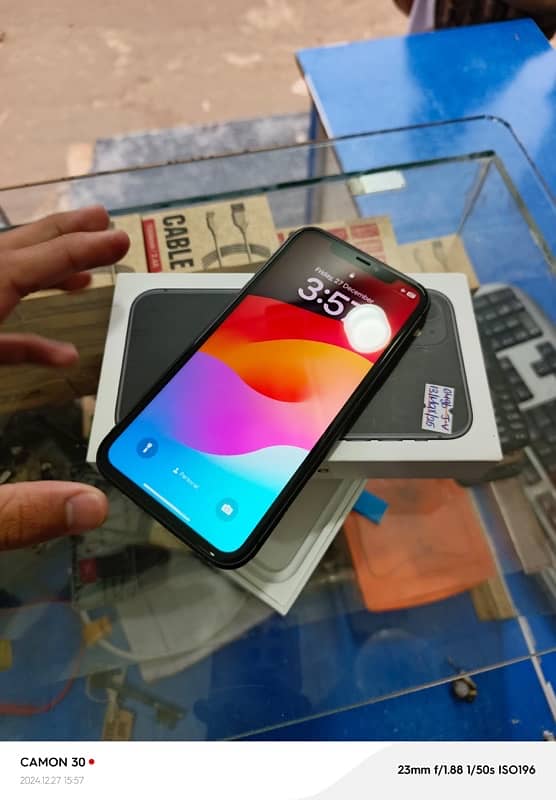 iPhone 11 jv 10 x 10 condition urgent Sale water pack with box 0