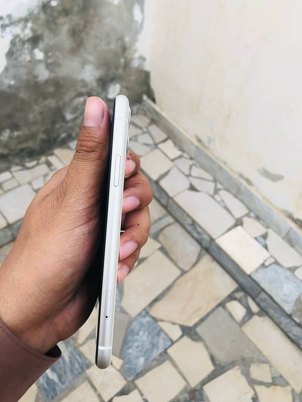 Iphone 11 64 gb JV waterpack 2