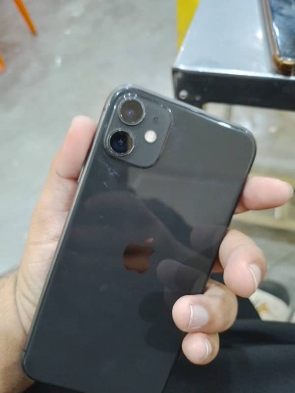 iphone 11 64GB jv 84% battery health LLA 10/10 0