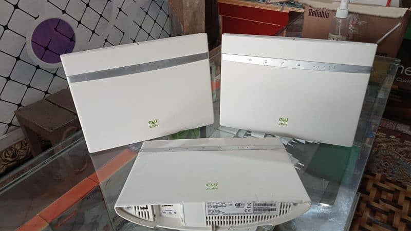 Huawei Wi-Fi Router B525s-65a Unlocked 4G/LTE CPE 300 Mbps 0