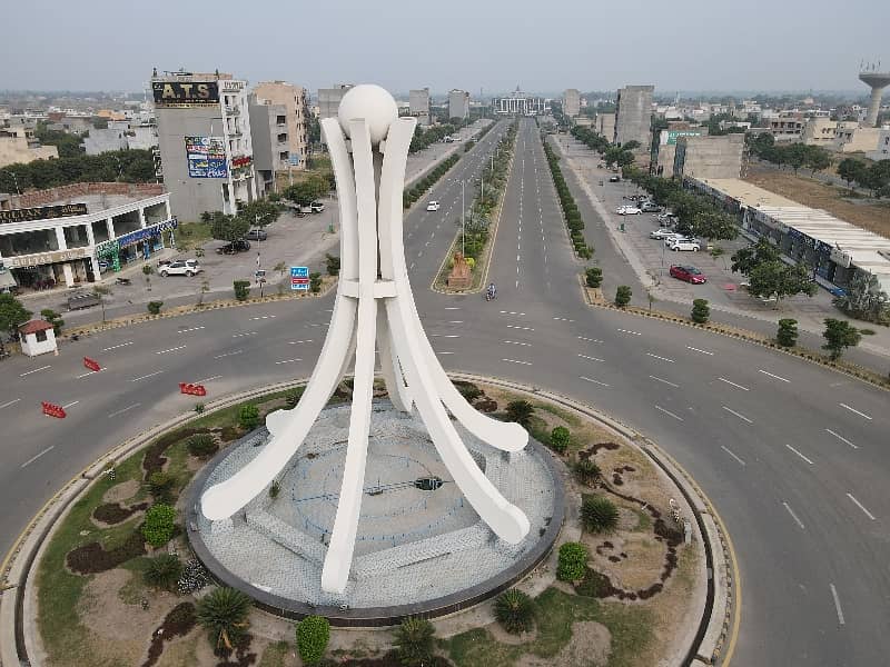 10 Marla Plot New Lahore City Phase 4 B Block Prime Location All Deus Clear Possession Available Ring Road Se 3 Km Drive Only 1