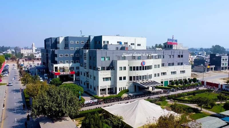 Prime Location 10 Marla Plot for Sale in F Block, Central Park Lahore 8