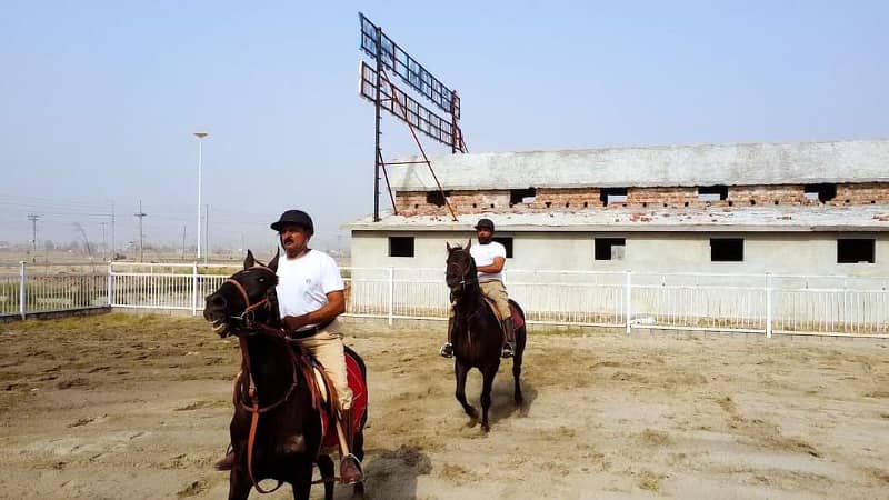 Prime Location 1 Kanal Plot For Sale In B Block, Central Park Lahore 6