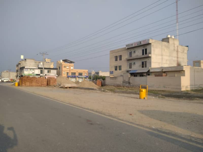 Prime Location 1 Kanal Plot For Sale In B Block, Central Park Lahore 10