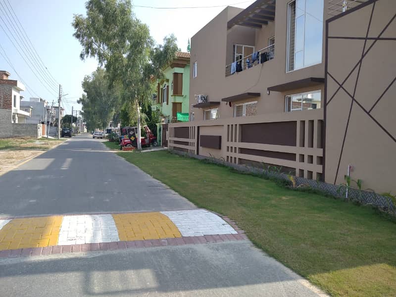 Prime Location 1 Kanal Plot For Sale In B Block, Central Park Lahore 19