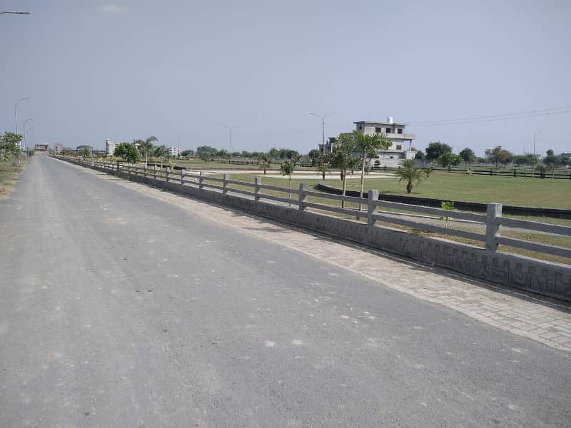 Prime Location 1 Kanal Plot For Sale In B Block, Central Park Lahore 28
