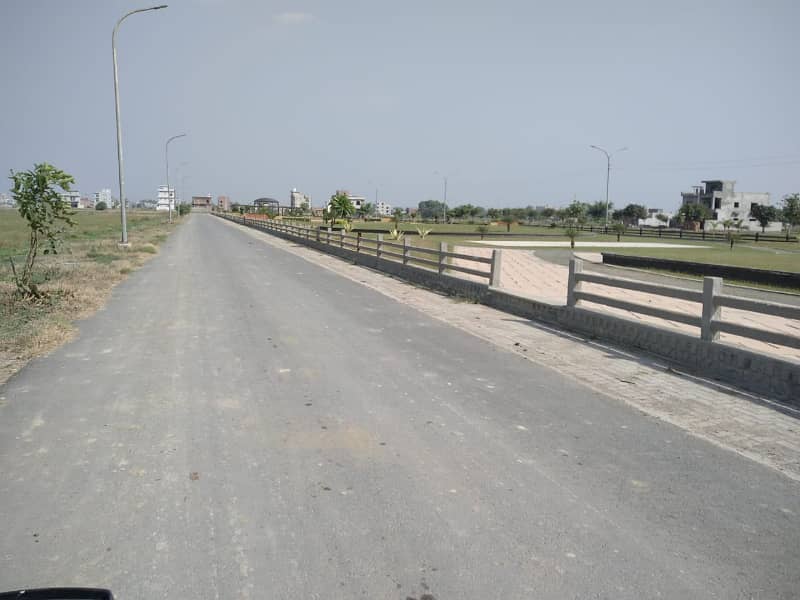 Prime Location 1 Kanal Plot For Sale In B Block, Central Park Lahore 29