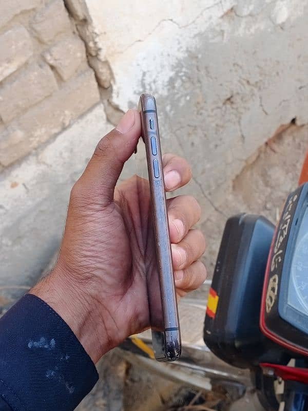 iPhone xr exchange posibal Samsung ka sath 3