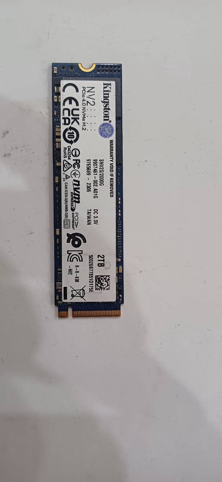 2 TB Kingston NVMe M. 2 2280 SSD 0