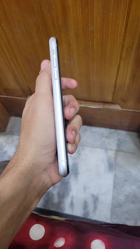 iphone XR non-pta 2