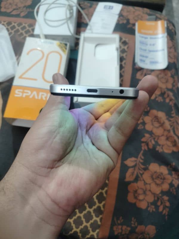 Tecno spark 20c 4+4gb ram 128gb 5