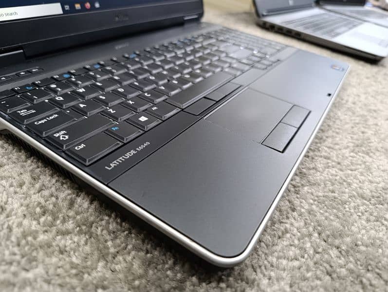 Dell 6540 i5 4th gen with 15.6 inches HD display 3
