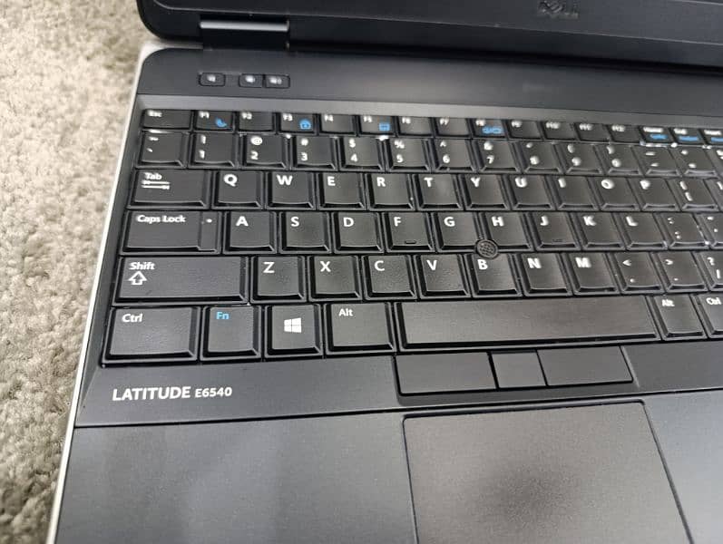Dell 6540 i5 4th gen with 15.6 inches HD display 9