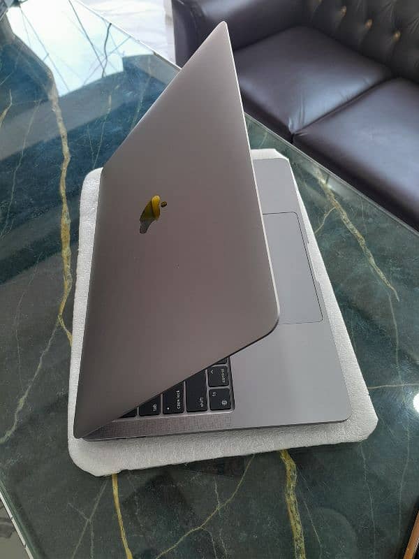 mac book pro 2020 m1 0