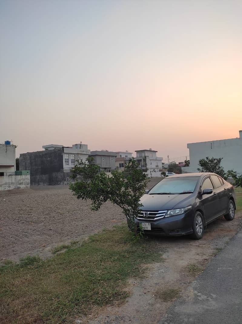 Residential Plot Of 10 Marla Available For sale In Park View City 2