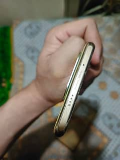 Infinix Zero 30 Gold