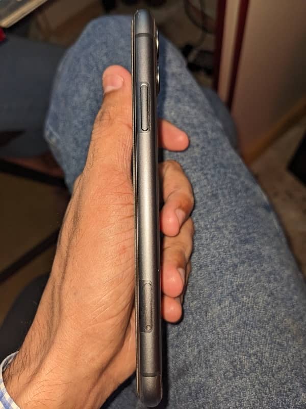 IPHONE 11 64GB FU 7