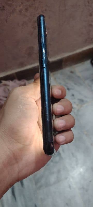 vivo y11 (2019) in new condition 6