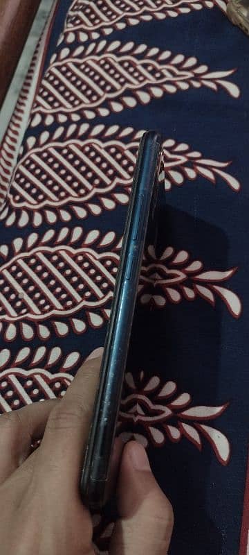 vivo y11 (2019) in new condition 12