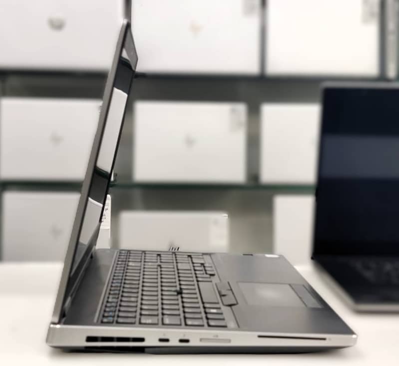 dell precision 5540 i7 9th | 5530 i7 8th | 7540 Xeon 9th GEN 2