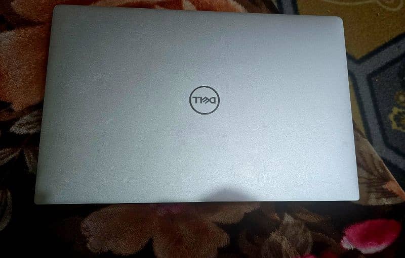 Dell xps9380 Core i5 8th Generation 8GB Ram 256 SSD GB Hardisk 1